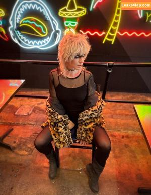 Comicbookgirl19 photo #0268