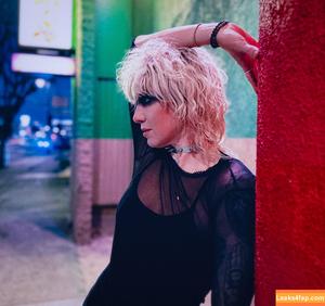 Comicbookgirl19 photo #0270