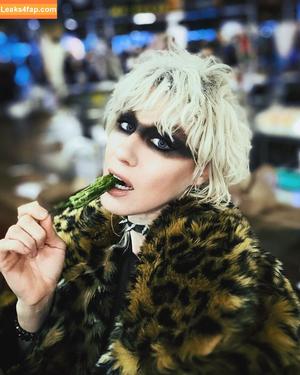 Comicbookgirl19 photo #0273