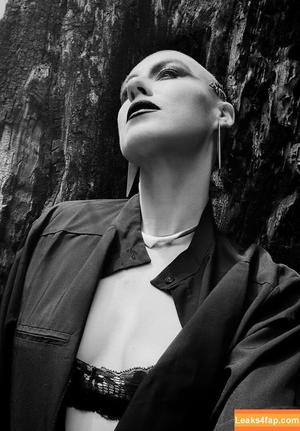 Comicbookgirl19 photo #0320