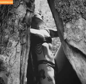 Comicbookgirl19 photo #0325