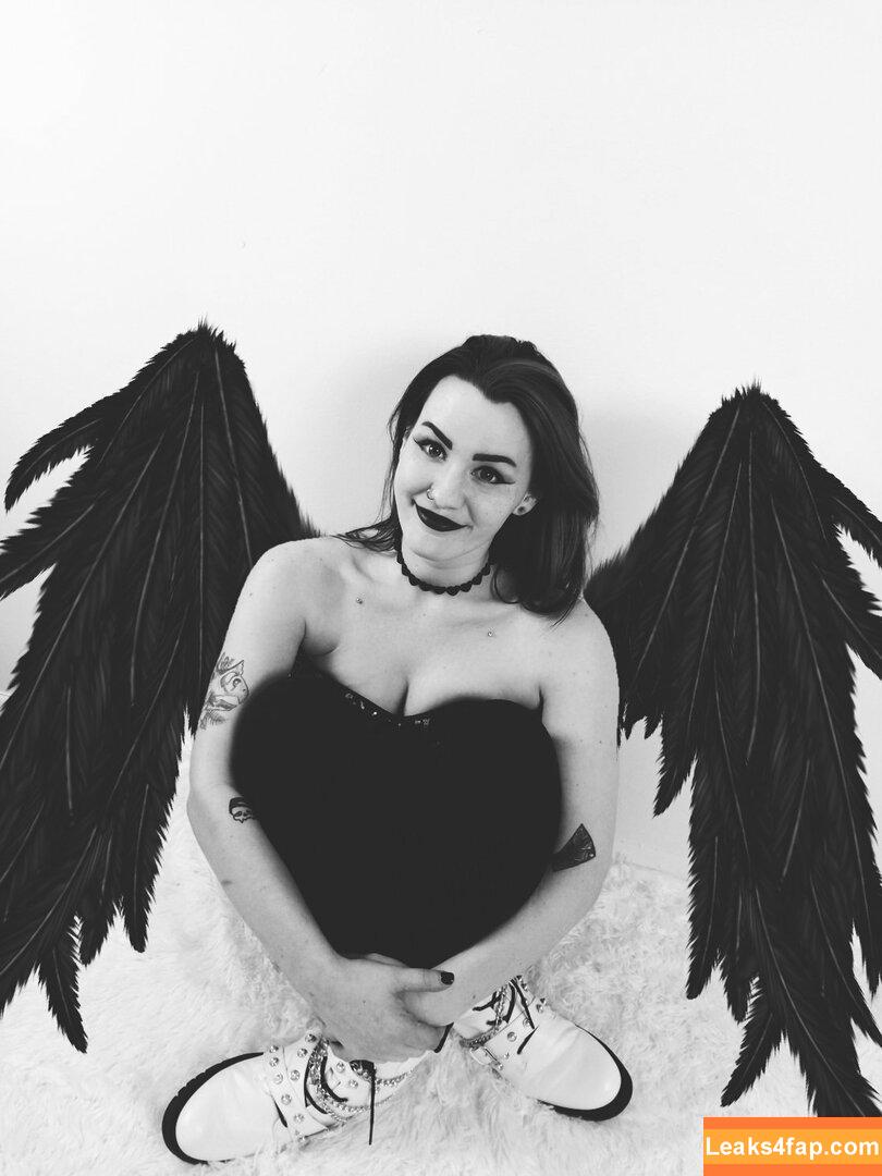 ConcealedBones /  leaked photo photo #0055