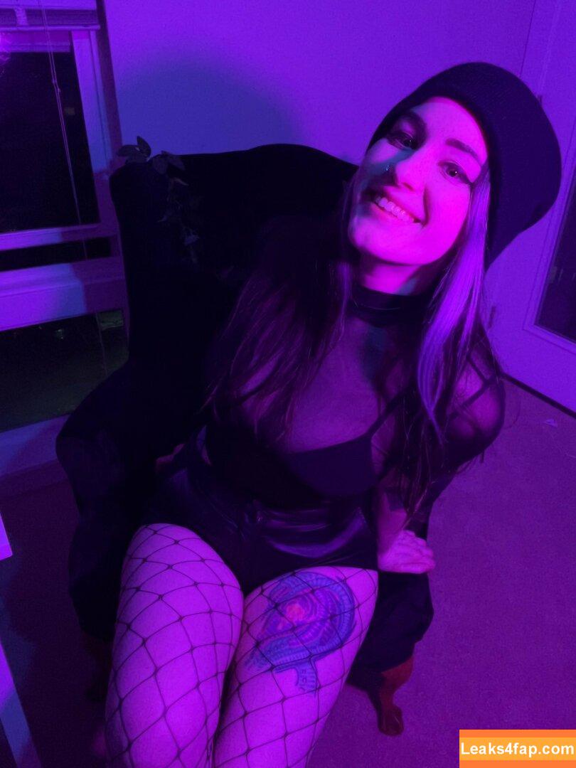 ConcealedBones /  leaked photo photo #0095