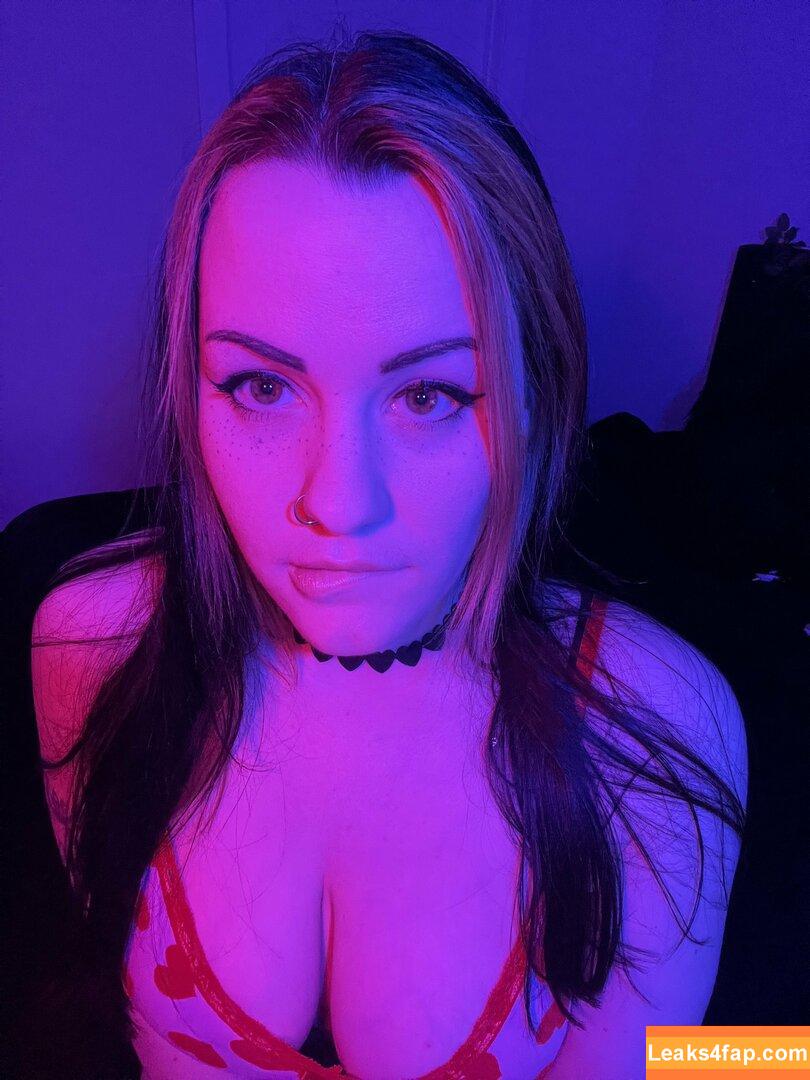 ConcealedBones /  leaked photo photo #0222