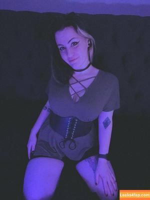 ConcealedBones photo #0006