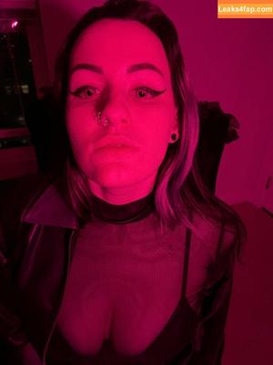 ConcealedBones photo #0020