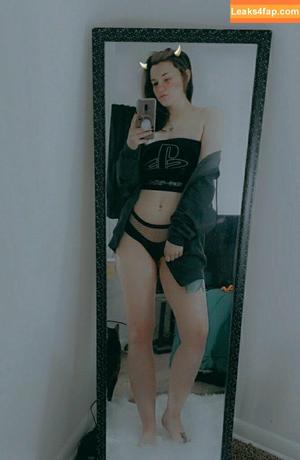 ConcealedBones photo #0030