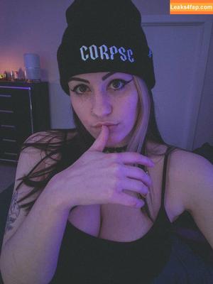 ConcealedBones photo #0037