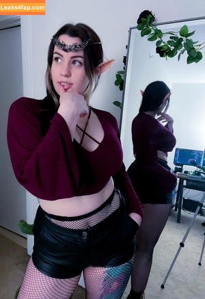 ConcealedBones photo #0043