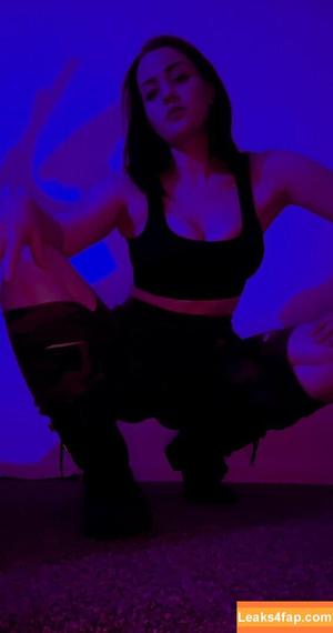 ConcealedBones photo #0076