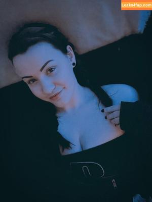 ConcealedBones photo #0145