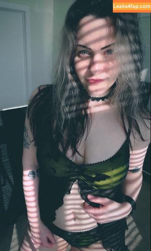 ConcealedBones photo #0230