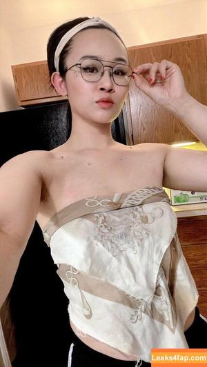 Connie Han photo #0096