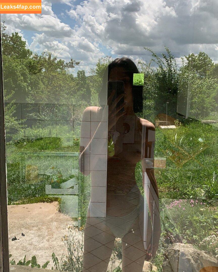 Cont.ethics / Lidia J. leaked photo photo #0001