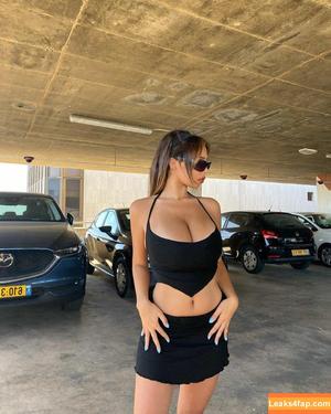 Coral Sharon photo #0041