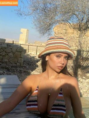 Coral Sharon photo #0096