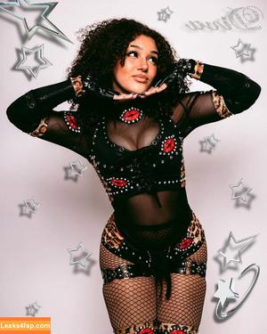 Corinne Joy фото #0008