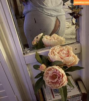 Corrinne Wicks photo #0089