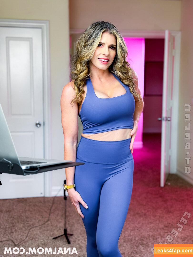 Cory Chase / CoryChaseXXX / cory.chase_official / https: / mrscorychase слитое фото фото #2505