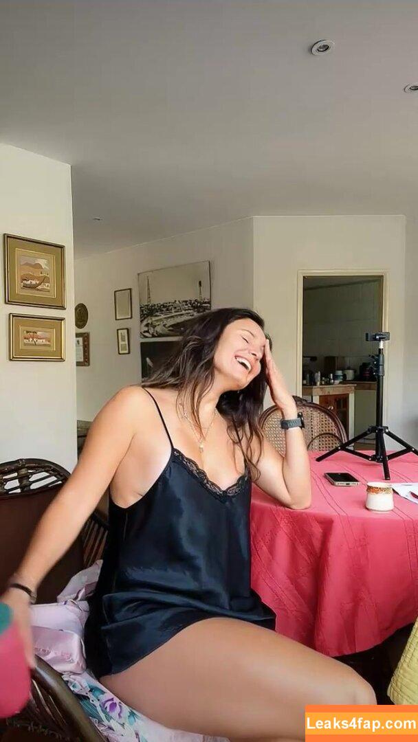 Costanza Matto Traverso / Costanzaroads / costanzamattotraverso слитое фото фото #0003