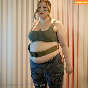 couchqueenie photo #0001