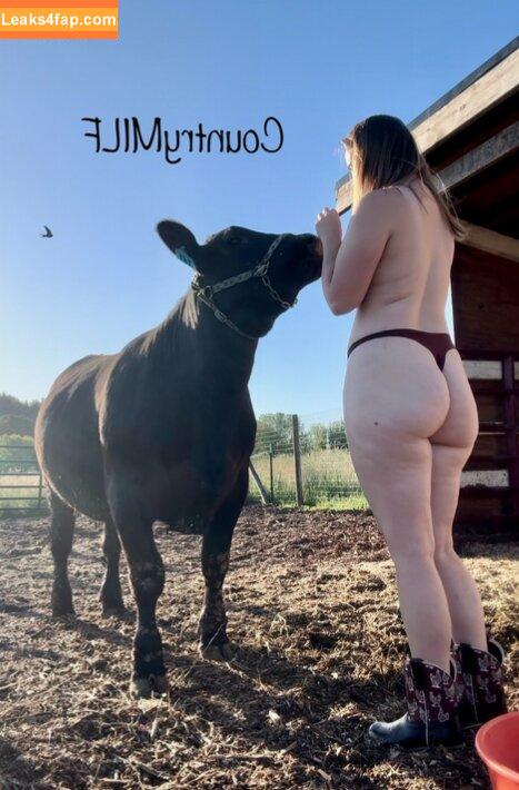 Countrymolly / CountryMILF / mememolly leaked photo photo #0001