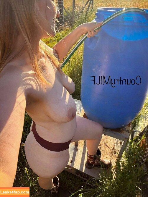 Countrymolly / CountryMILF / mememolly leaked photo photo #0003