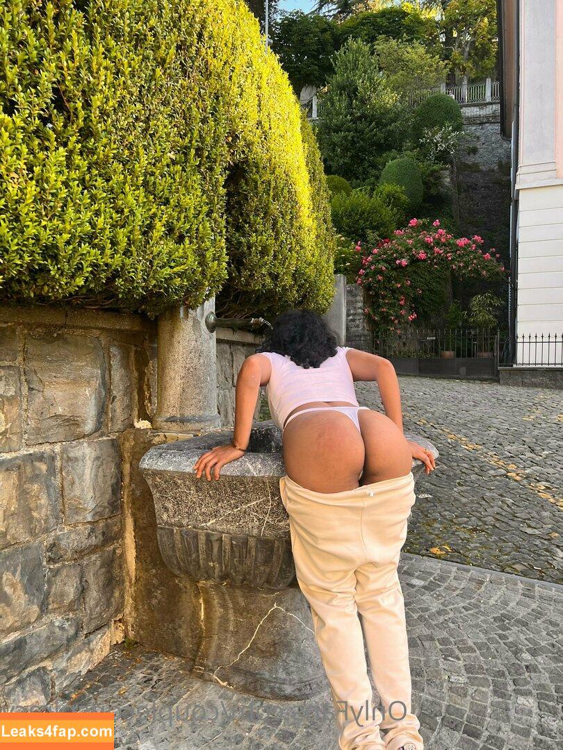 coupleconspiracy /  leaked photo photo #0002