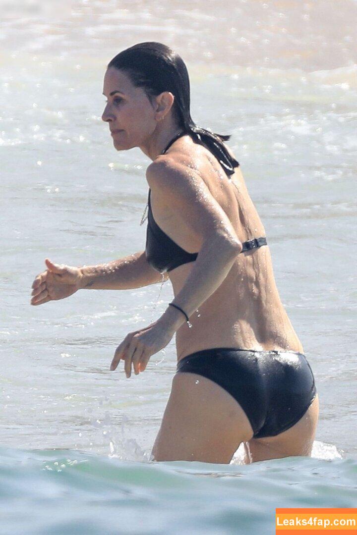 Courteney Cox / courteneycoxofficial / courtne81211028 leaked photo photo #0039