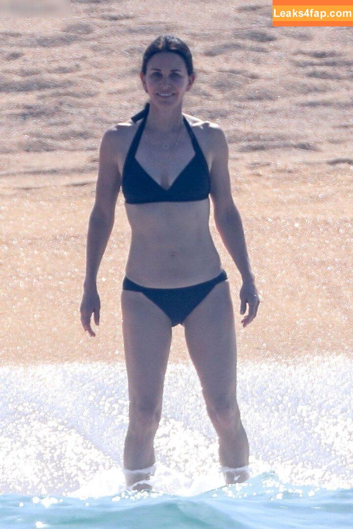 Courteney Cox / courteneycoxofficial / courtne81211028 leaked photo photo #0044