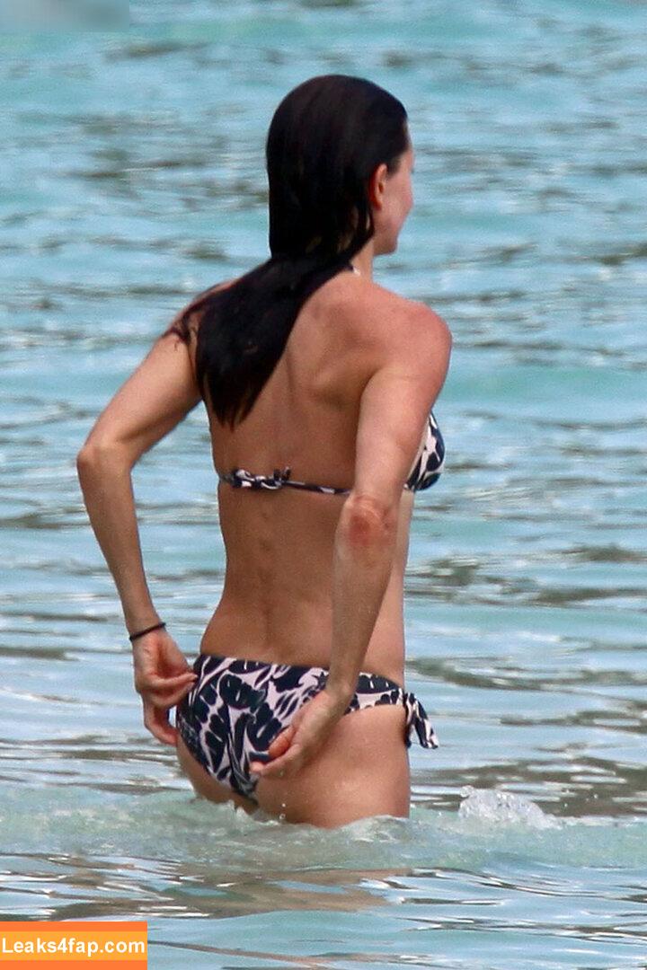 Courteney Cox / courteneycoxofficial / courtne81211028 leaked photo photo #0056