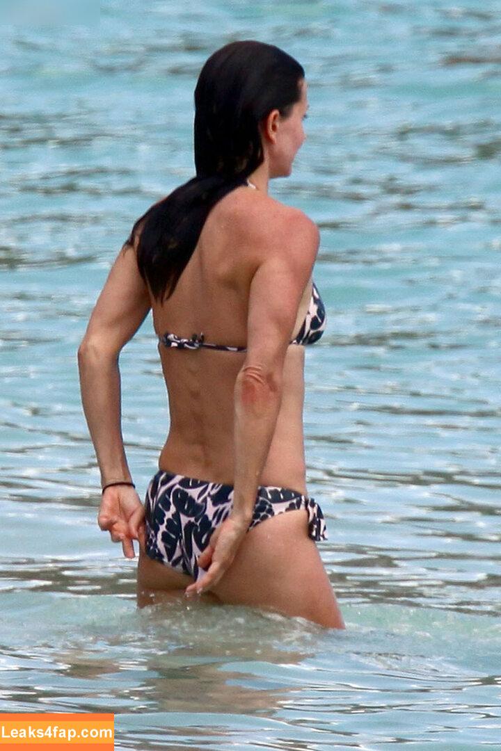 Courteney Cox / courteneycoxofficial / courtne81211028 leaked photo photo #0069