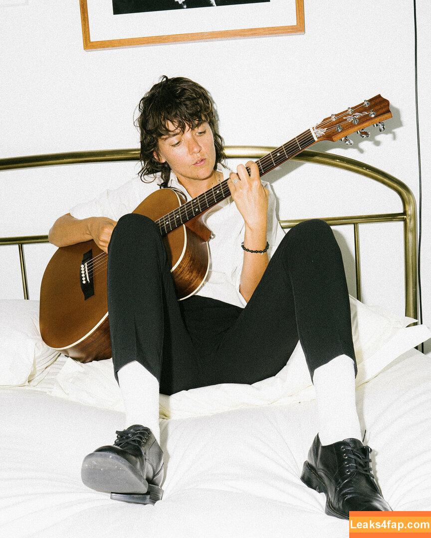 Courtney Barnett / Australian Musician / courtneybarnett leaked photo photo #0008