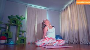 Courtney Bell photo #0002