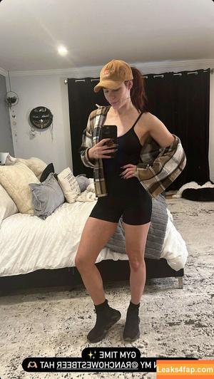 Courtney Hope photo #0077