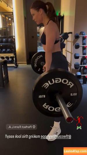 Courtney Hope photo #0350