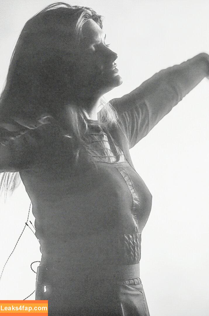 Courtney LaPlante / Spiritbox Singer / courtneylaplante leaked photo photo #0276