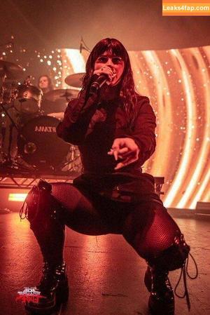 Courtney LaPlante photo #0315