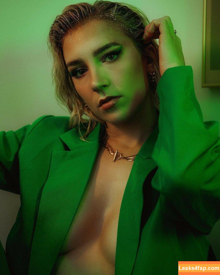 Courtney Miller / co_mill / courtney.miller / typicalvlogs leaked photo photo #0003