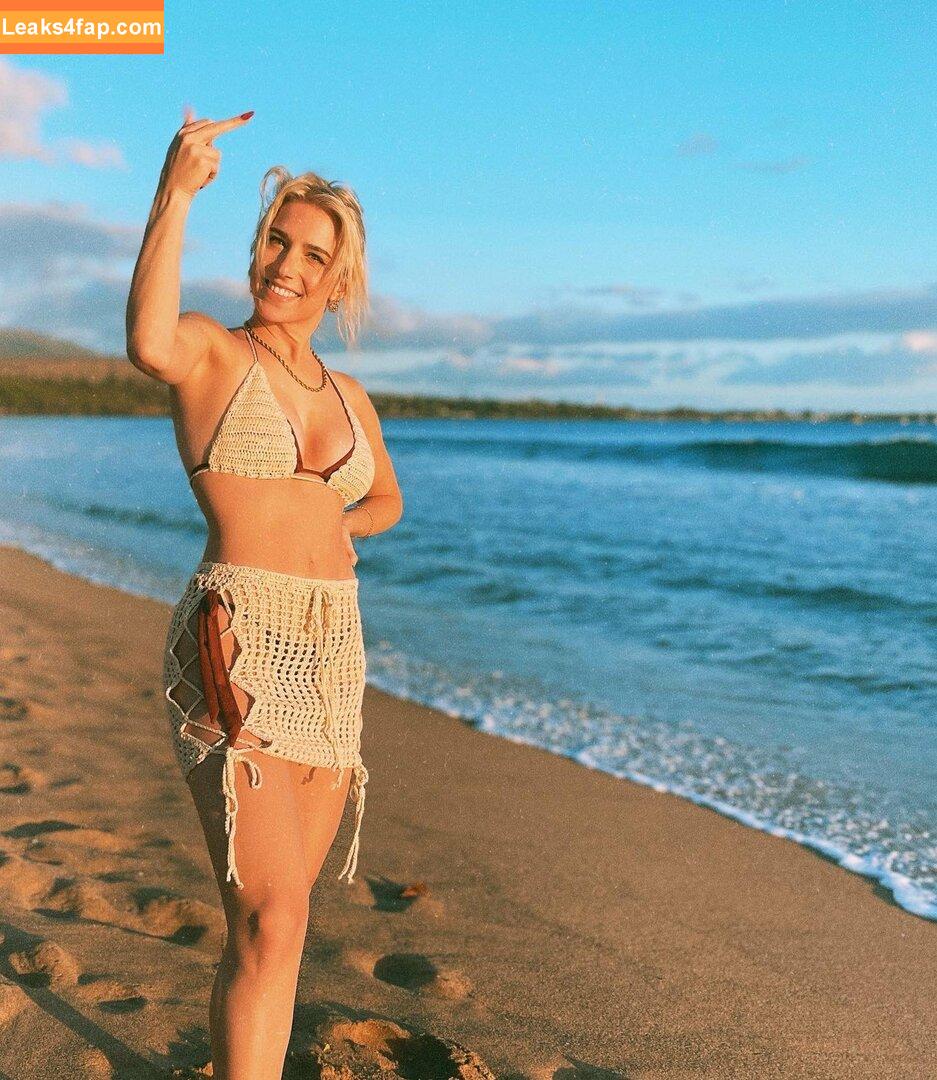 Courtney Miller / co_mill / courtney.miller / typicalvlogs leaked photo photo #0007