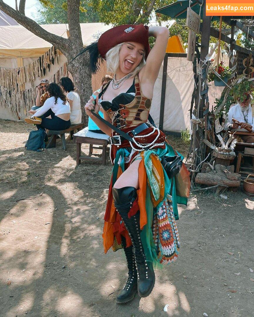 Courtney Miller / co_mill / courtney.miller / typicalvlogs leaked photo photo #0030