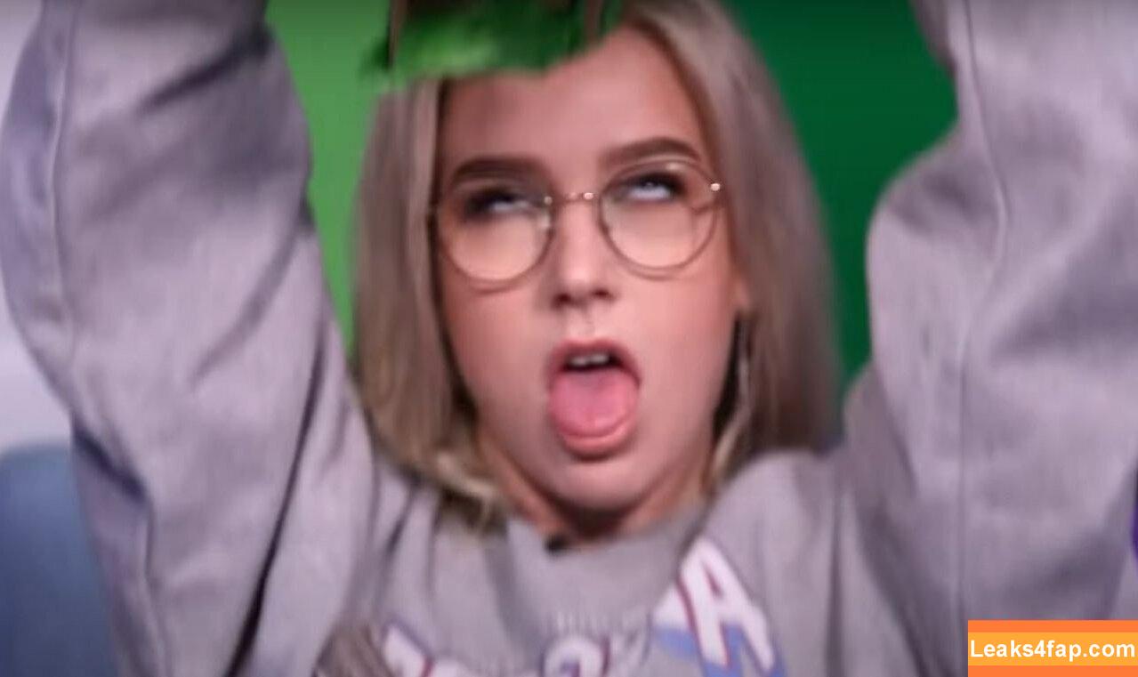 Courtney Miller / co_mill / courtney.miller / typicalvlogs leaked photo photo #0051