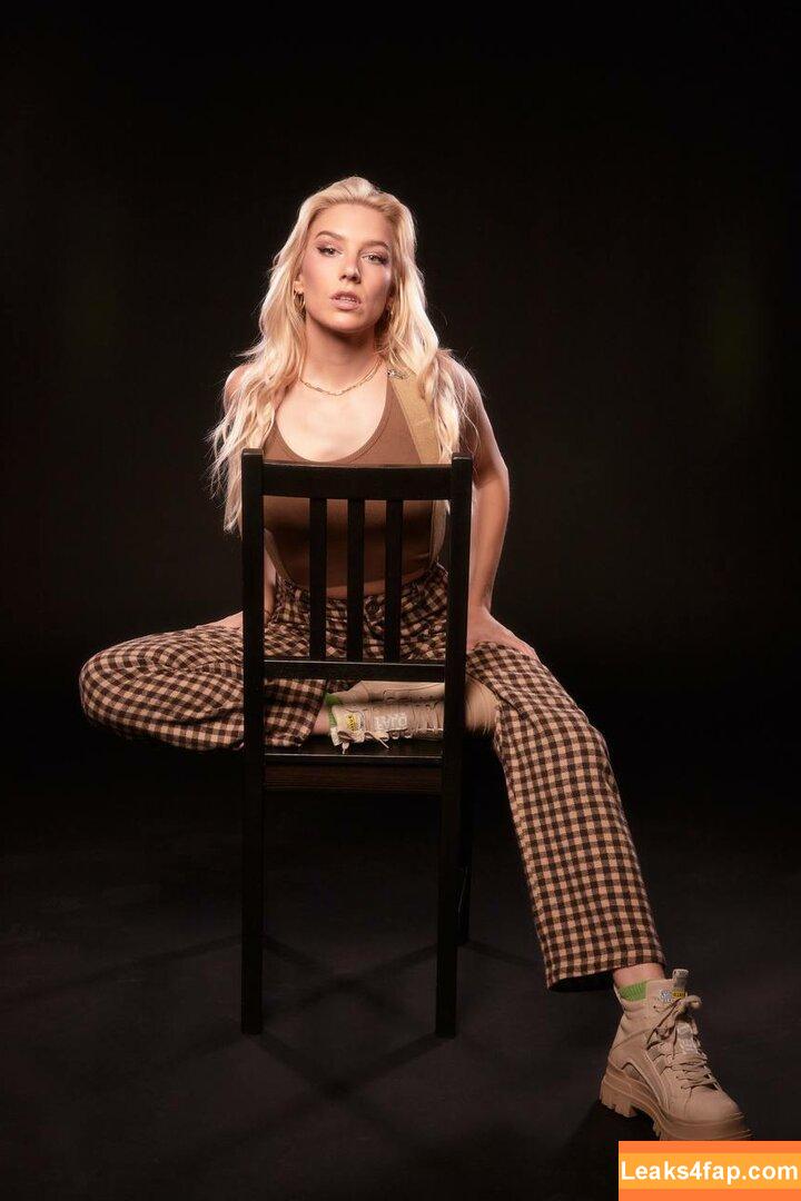 Courtney Miller / co_mill / courtney.miller / typicalvlogs leaked photo photo #0087