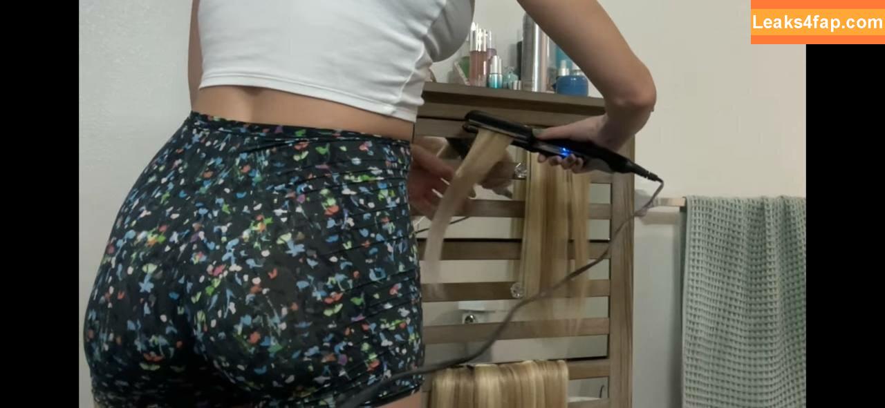 Courtney Miller / co_mill / courtney.miller / typicalvlogs leaked photo photo #0108