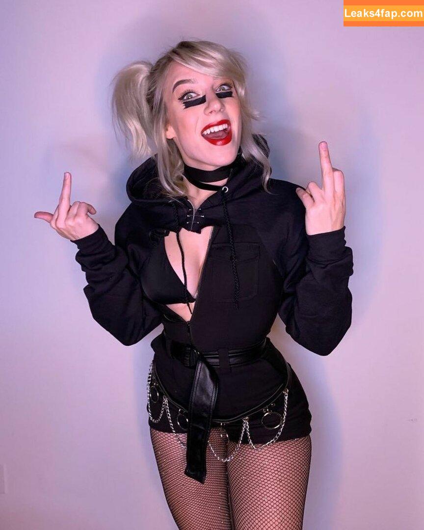 Courtney Miller / co_mill / courtney.miller / typicalvlogs leaked photo photo #0128