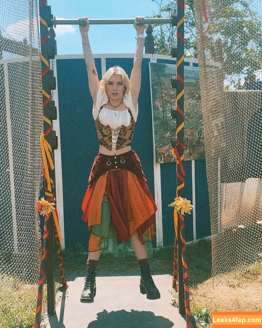 Courtney Miller / co_mill / courtney.miller / typicalvlogs leaked photo photo #0179