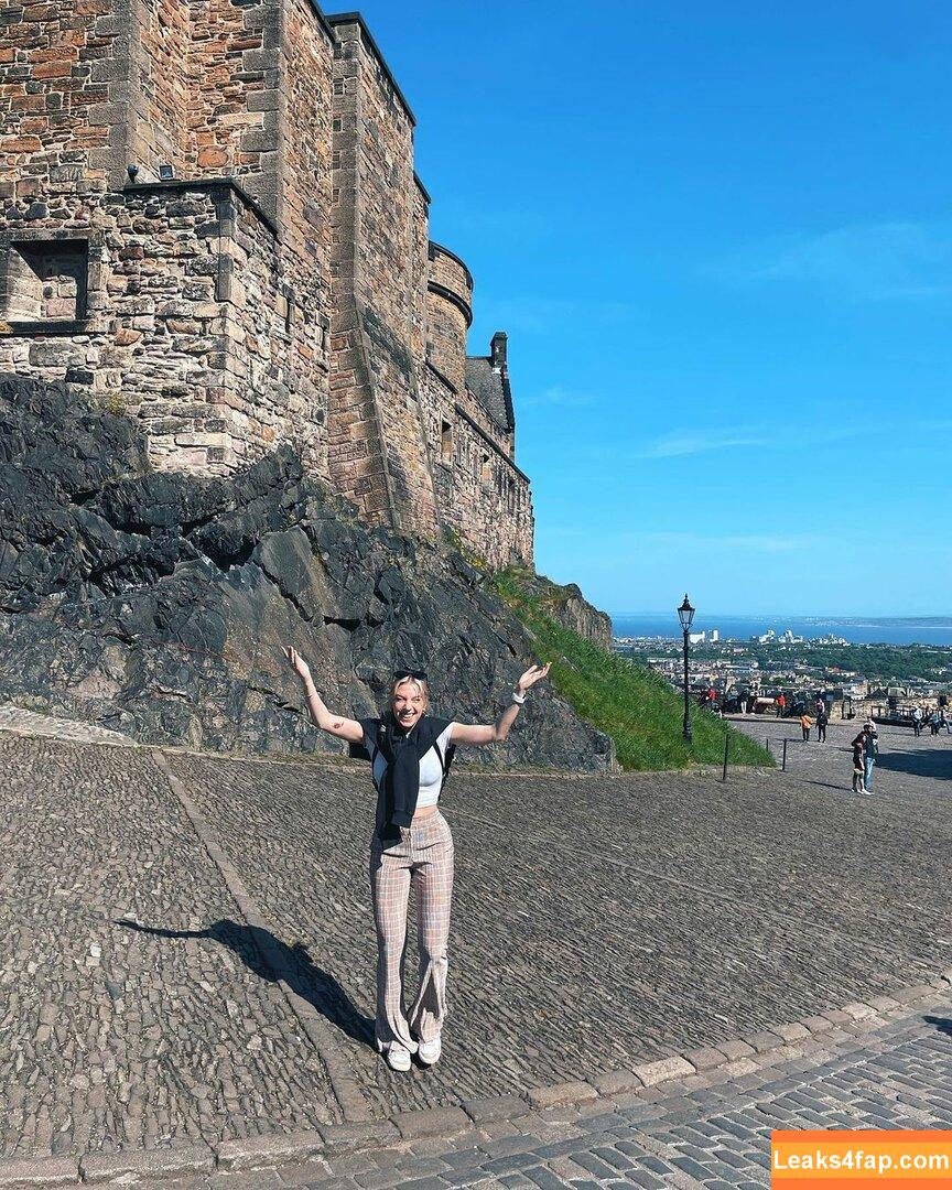 Courtney Miller / co_mill / courtney.miller / typicalvlogs leaked photo photo #0191