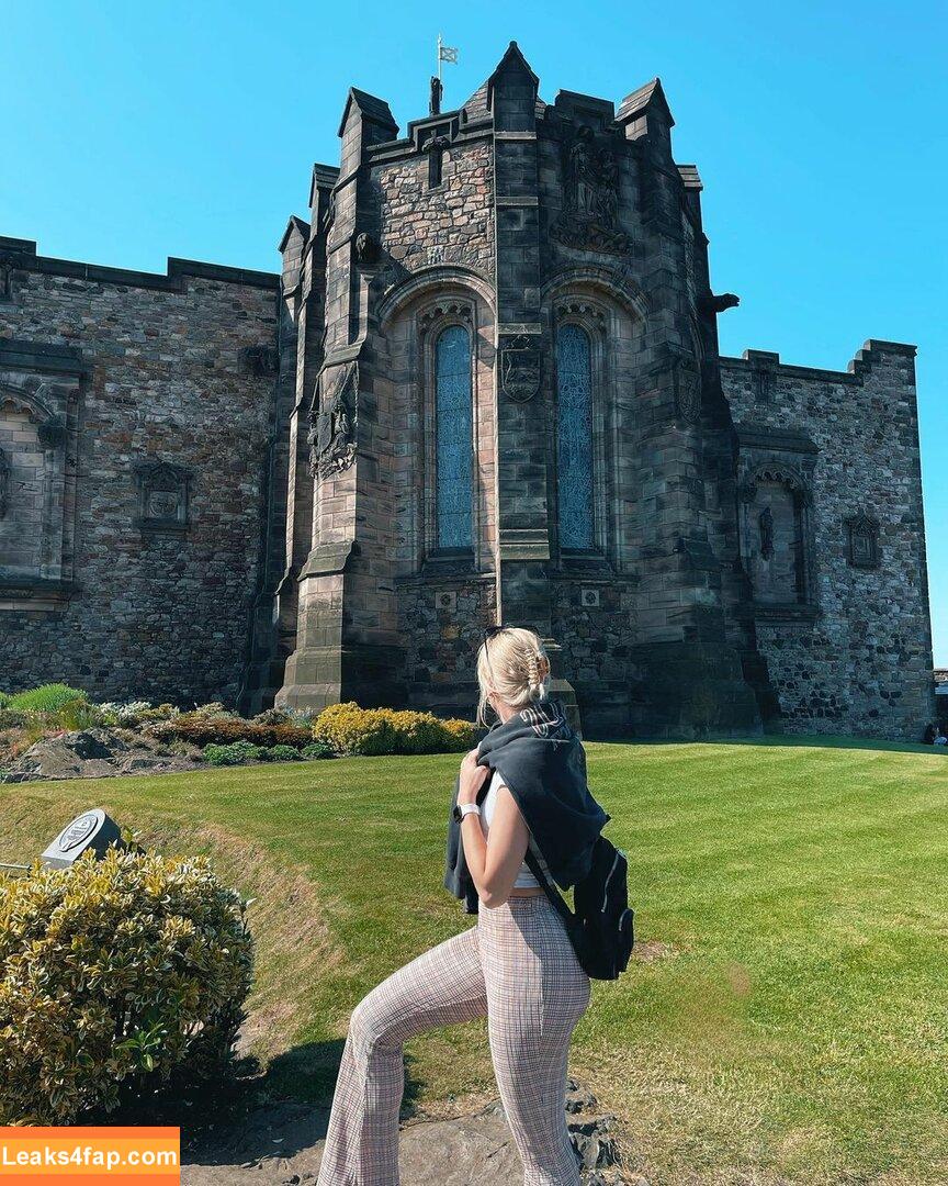 Courtney Miller / co_mill / courtney.miller / typicalvlogs leaked photo photo #0192