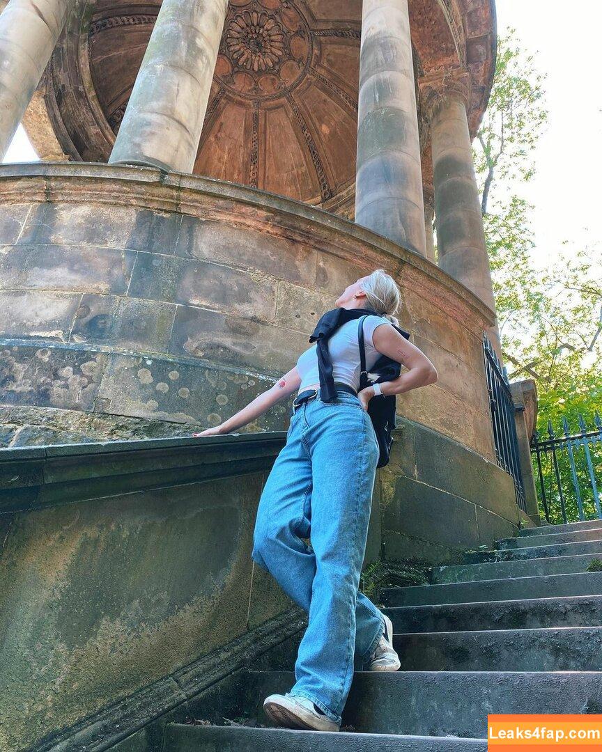 Courtney Miller / co_mill / courtney.miller / typicalvlogs leaked photo photo #0198