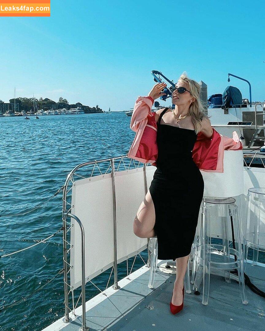 Courtney Miller / co_mill / courtney.miller / typicalvlogs leaked photo photo #0202